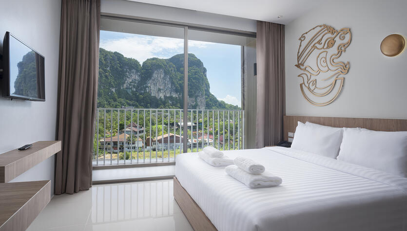Centara Superior Pool View