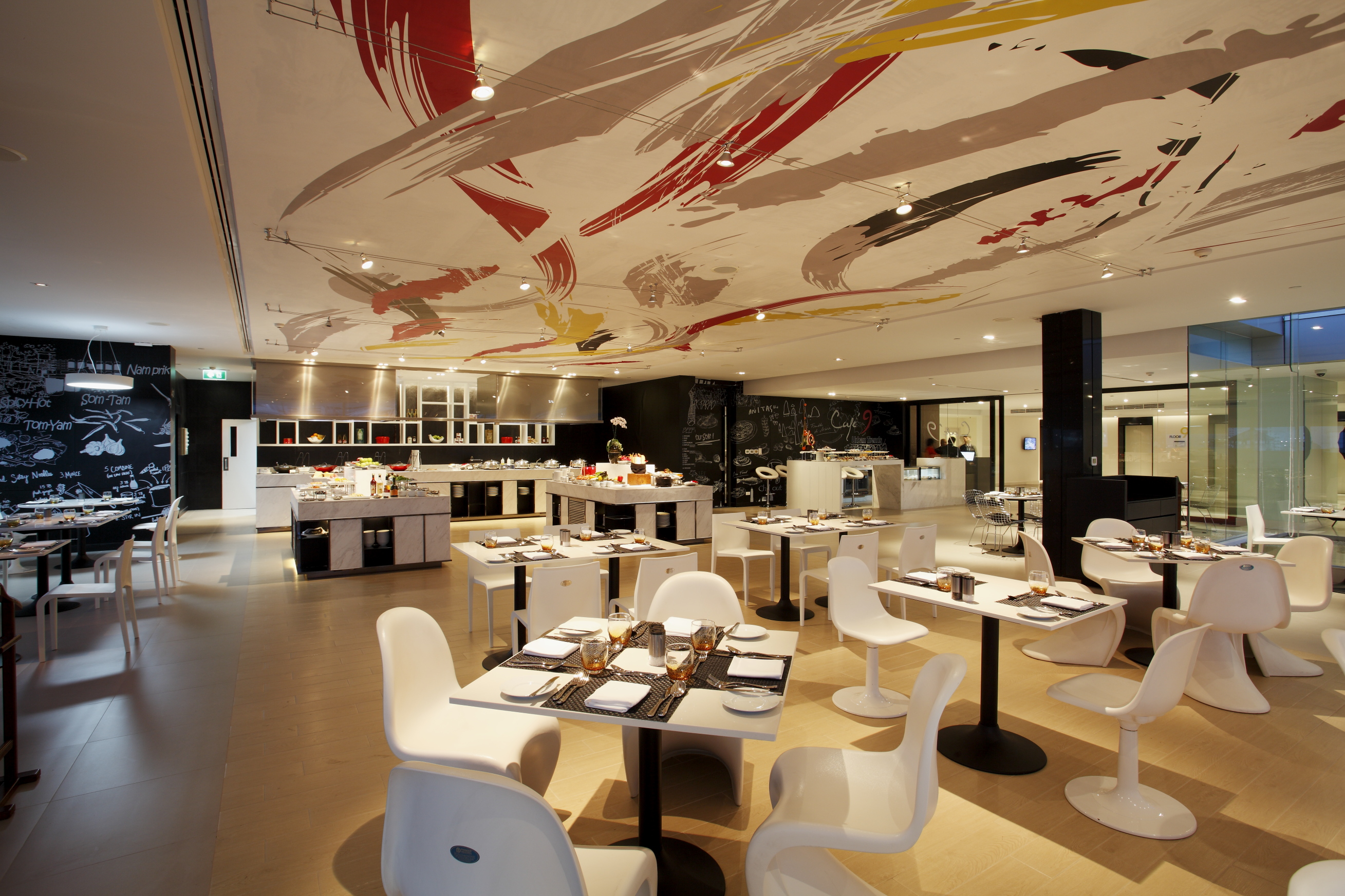 Café 9 at Centara Watergate Pavillion Hotel Bangkok (CWB)