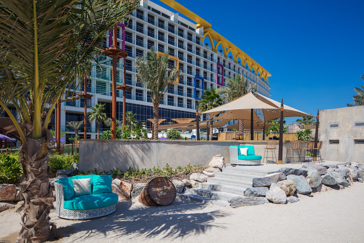 Waves Beach Bar at Centara Mirage Beach Resort Dubai