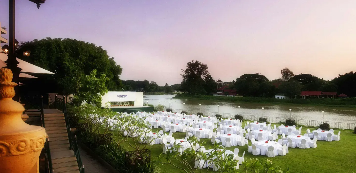 Timeless Riverside Weddings