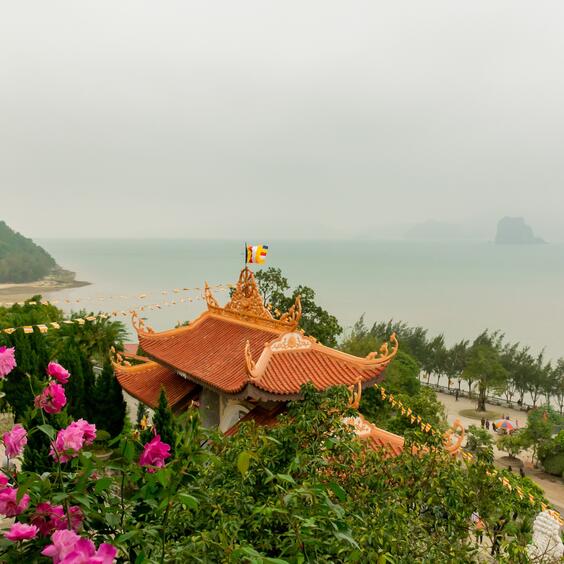 Cua Ong Temple
