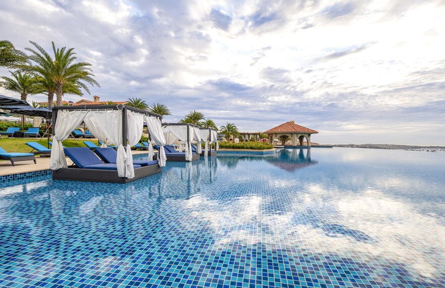 Fantasia Infiinity Pool Centara Mirage Resort Mui Ne