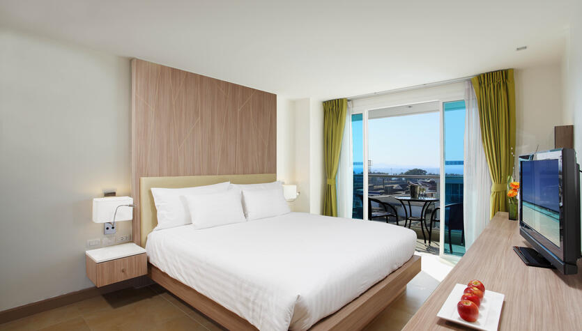 Deluxe Room at Centara Pattaya Hotel