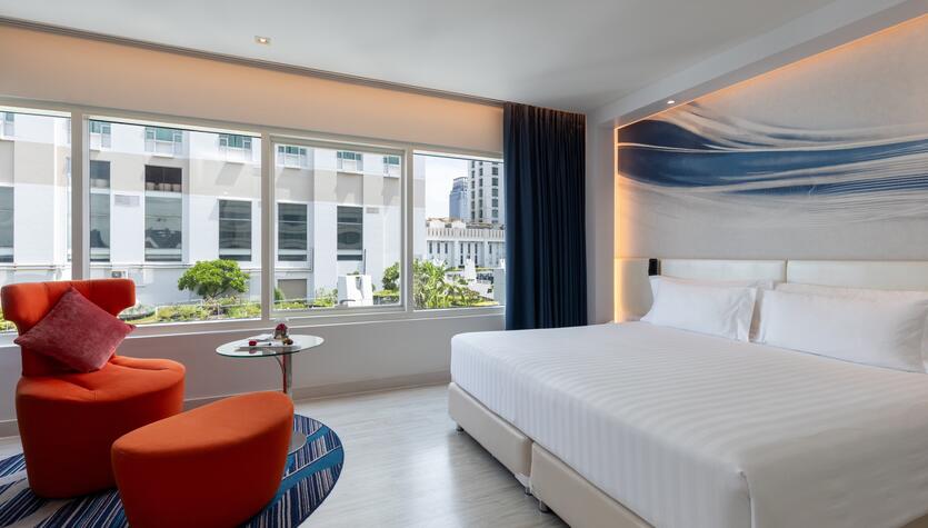 CWB Deluxe Suite City View 1