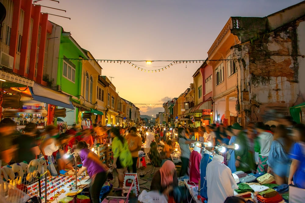 บรรยากาศตลาดกลางคืนของเมืองเก่าภูเก็ต