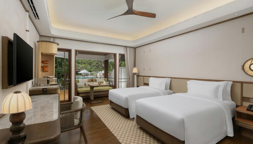 CHBR Family Room Pool Terrace