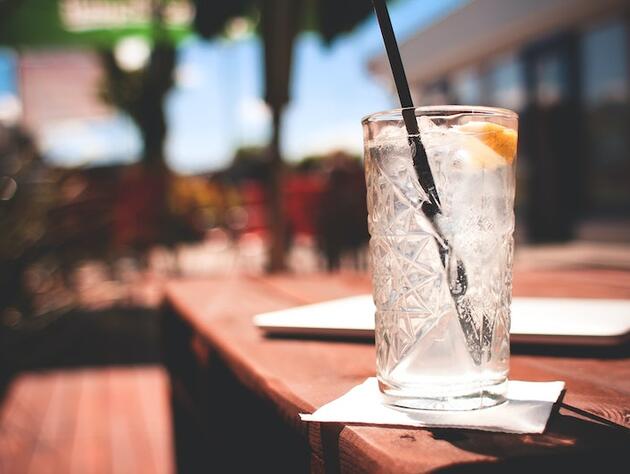 Gin lifestyle shot