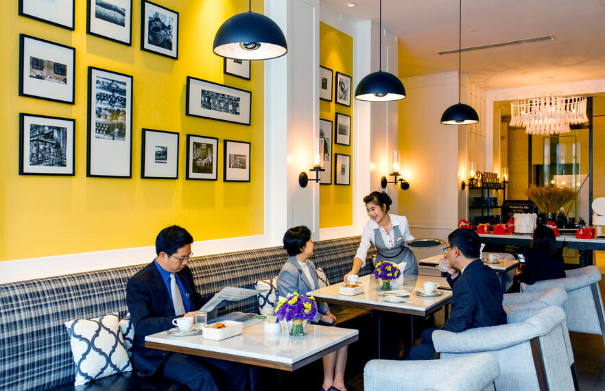 Where’s the best place to find a fruit smoothie in Bangkok? 
