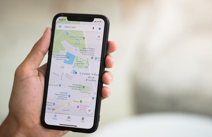 12 Travel Apps to Make Your Next Trip Easier and More Fun